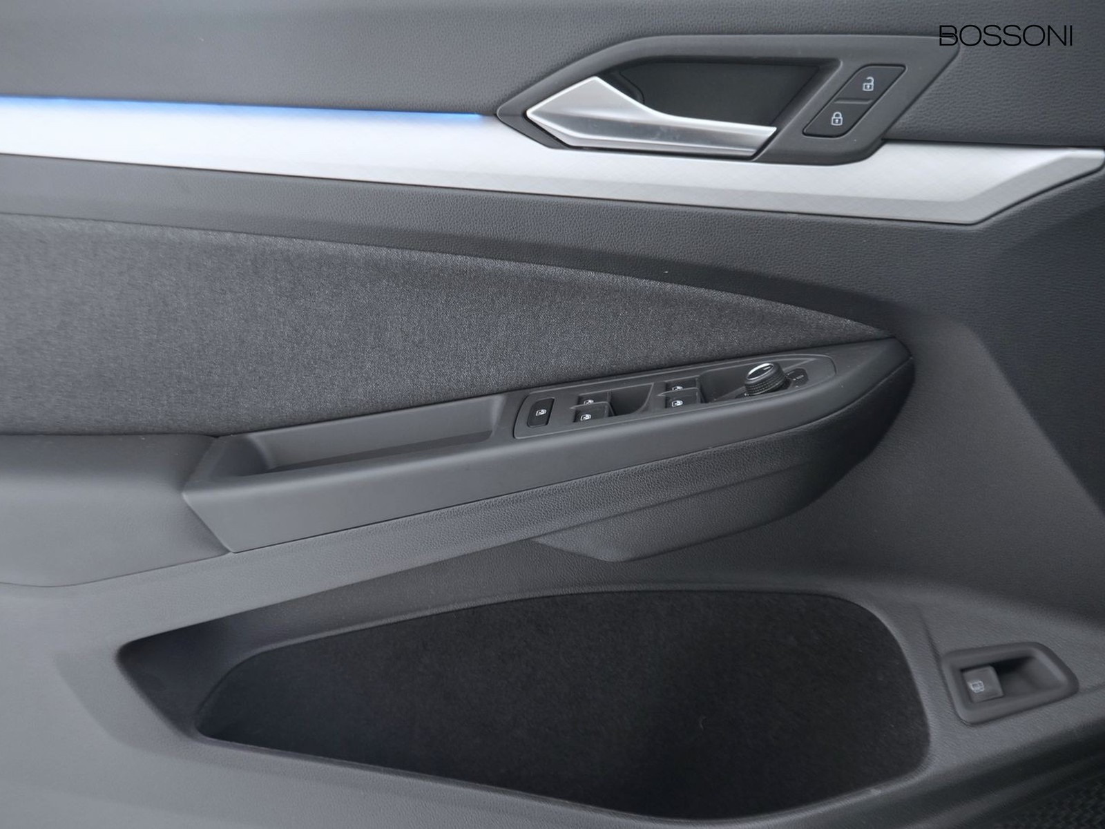 17 - Volkswagen Golf 1.5 tsi ehybrid 204cv edition plus dsg
