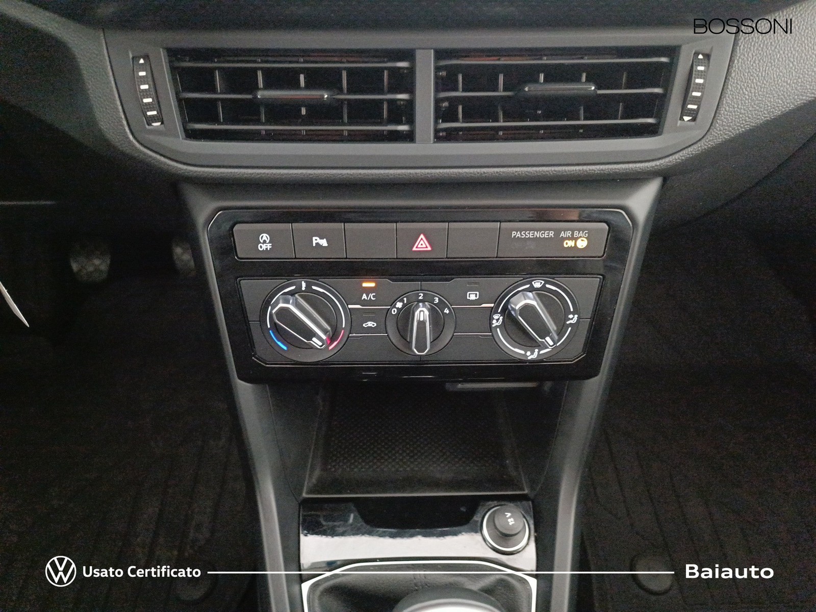 11 - Volkswagen T-Cross 1.0 tsi 95cv style
