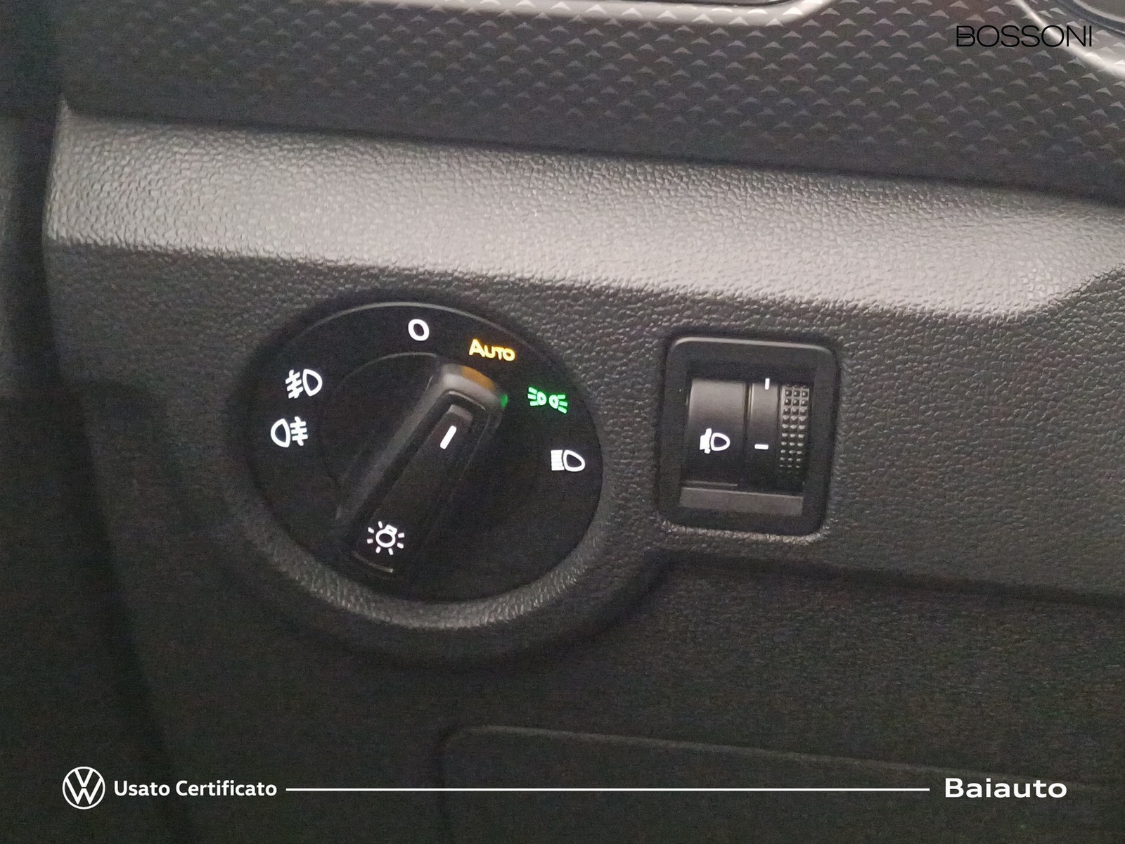 16 - Volkswagen T-Cross 1.0 tsi 95cv style