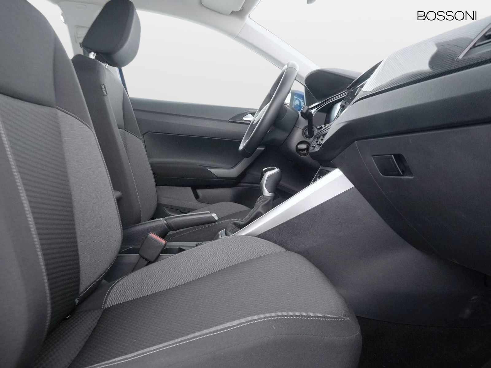 8 - Volkswagen Taigo 1.0 tsi 115cv life