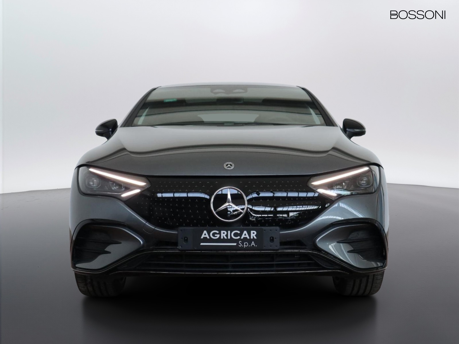 2 - Mercedes EQE 350 premium plus 4matic