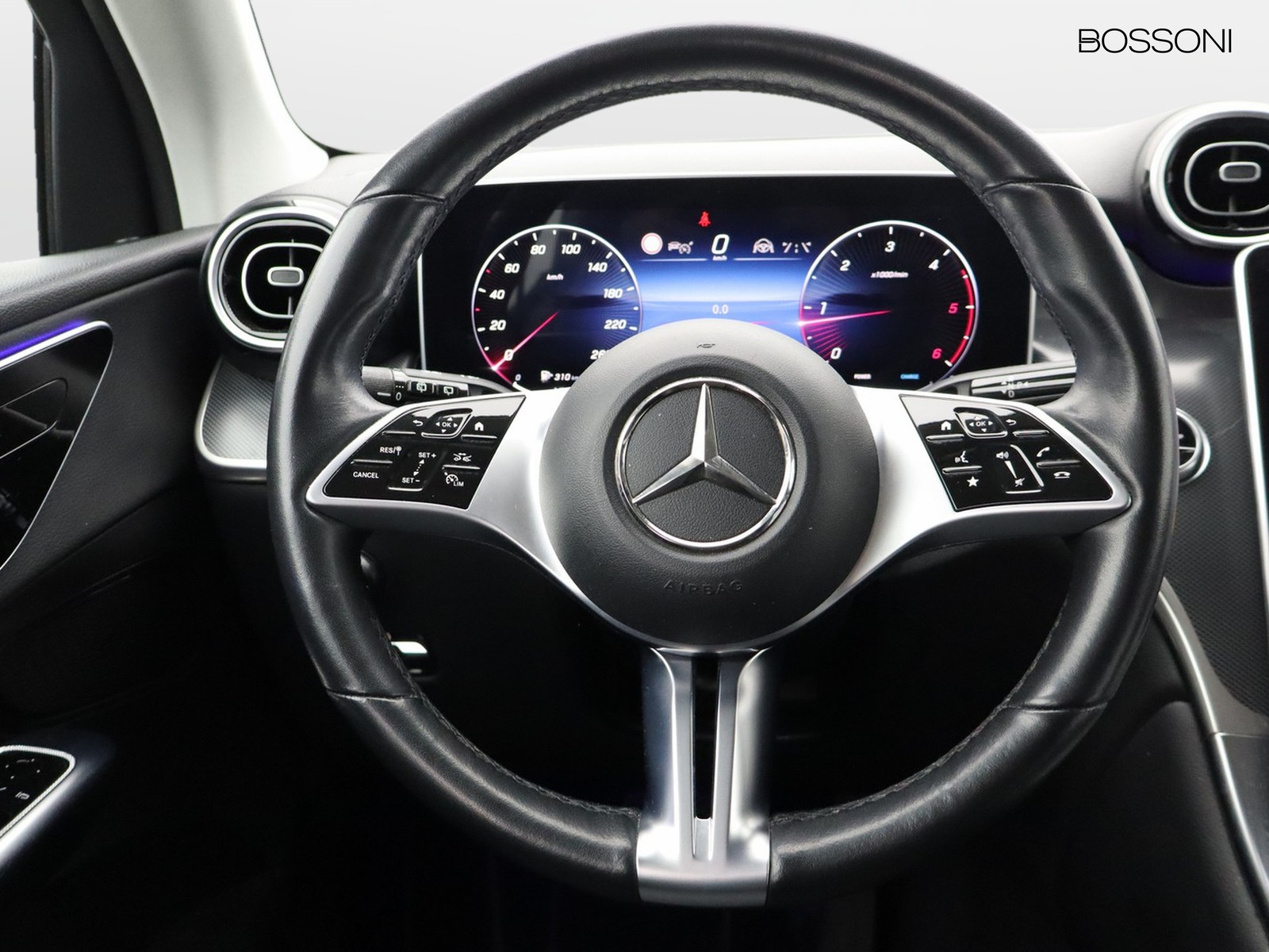 16 - Mercedes GLC suv 220 d amg advanced 4matic 9g-tronic
