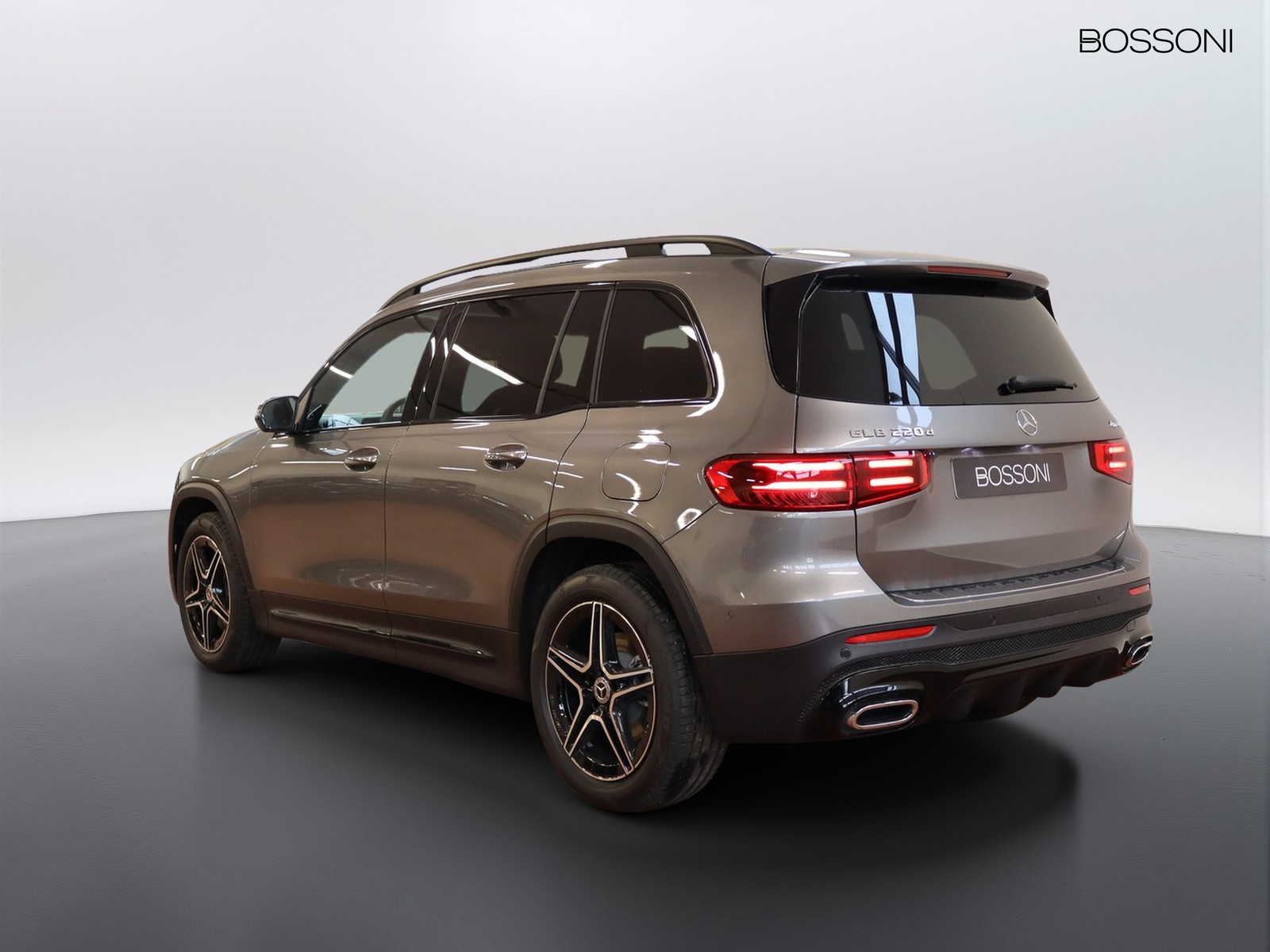 5 - Mercedes GLB 220 d amg line premium 4matic 8g-dct