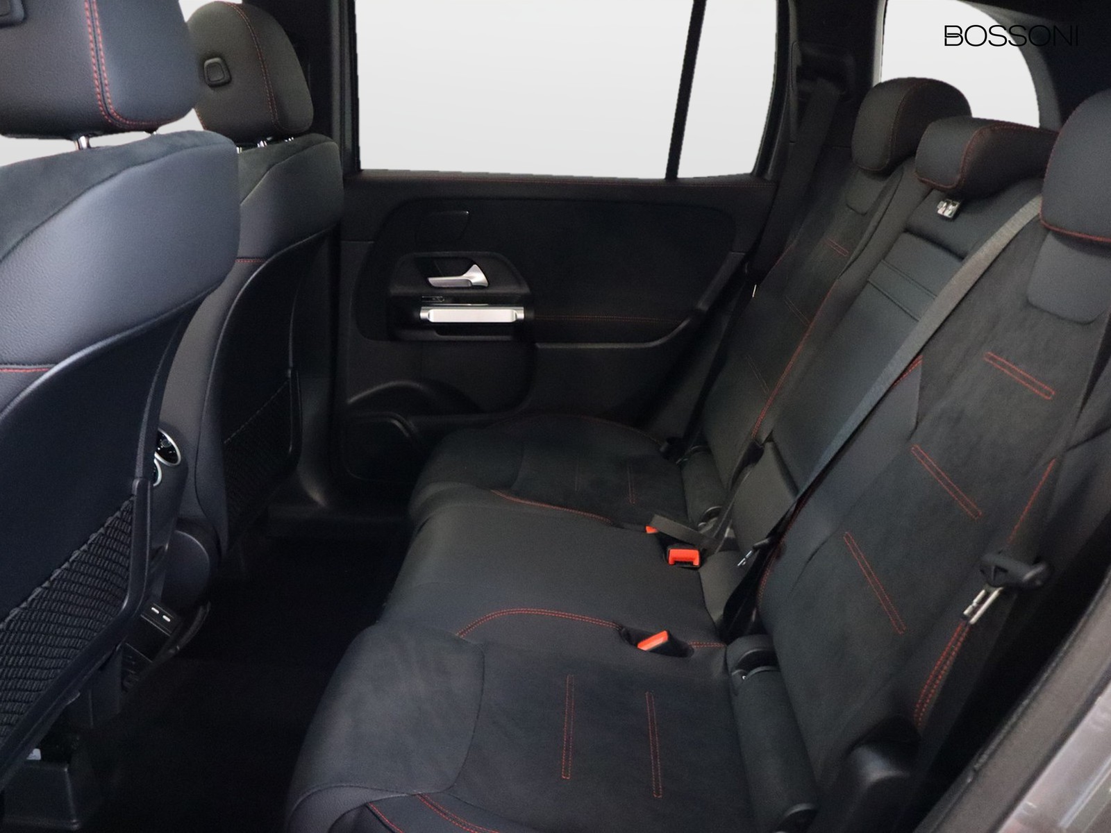 8 - Mercedes GLB 220 d amg line premium 4matic 8g-dct