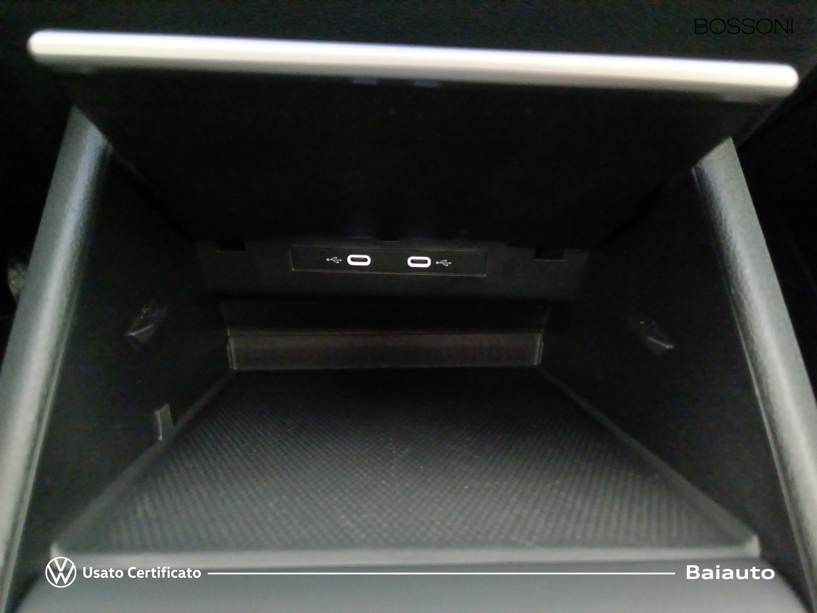 12 - Volkswagen Tiguan 2.0 tdi scr 150cv life dsg
