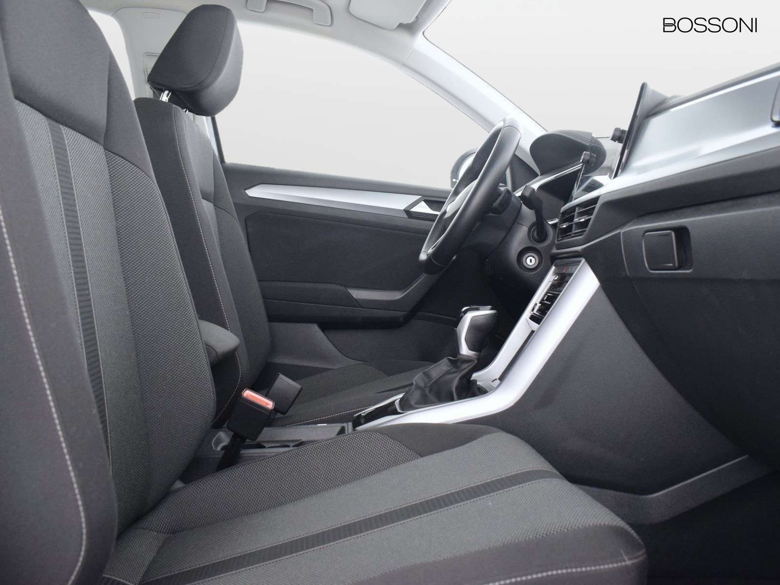 8 - Volkswagen T-Roc 2.0 tdi scr 150cv life dsg
