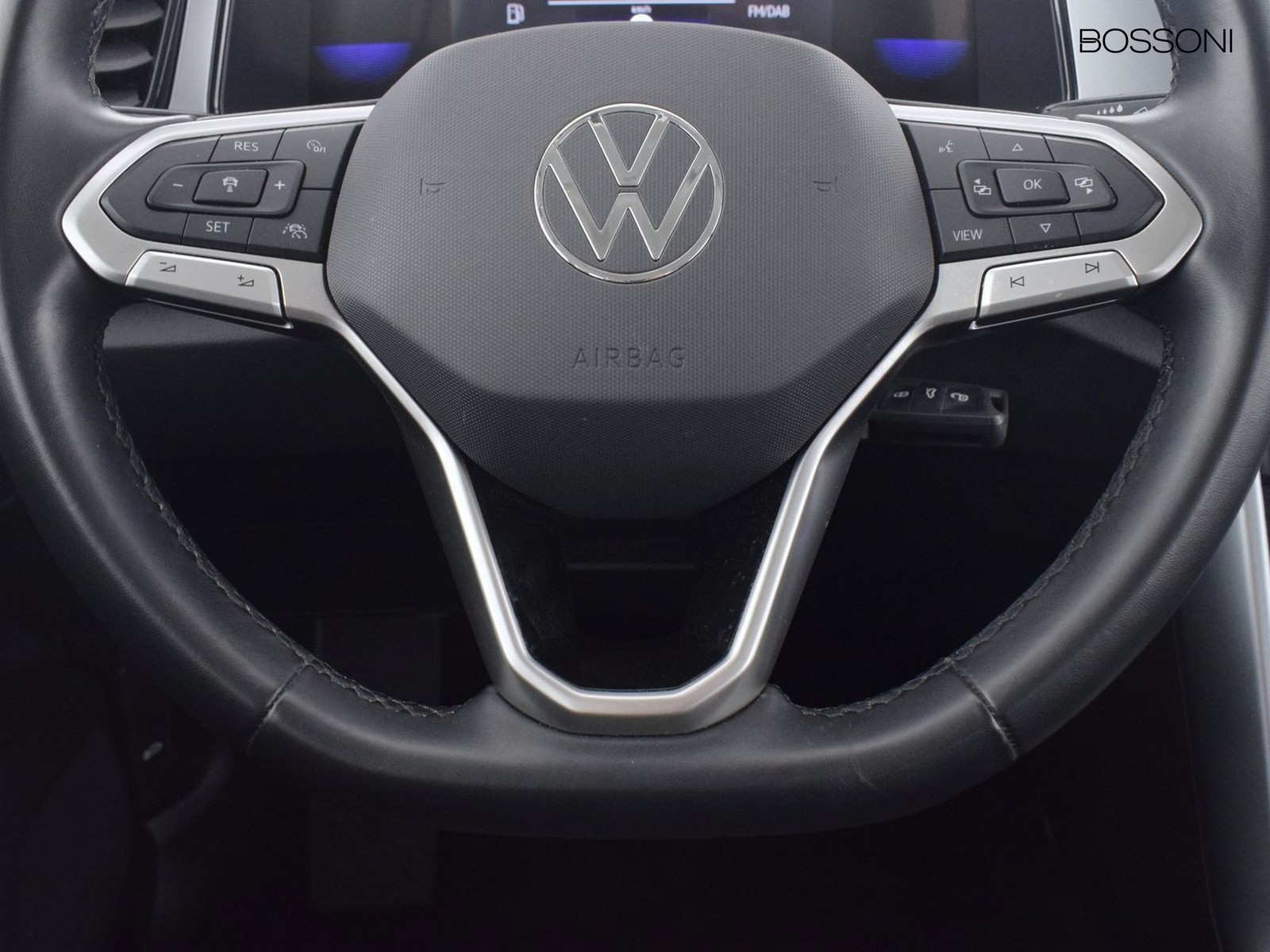 15 - Volkswagen T-Roc 2.0 tdi scr 150cv life dsg