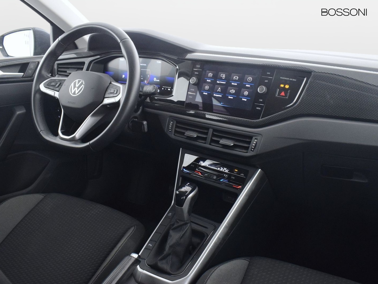 6 - Volkswagen Polo 1.0 tsi 95cv life dsg