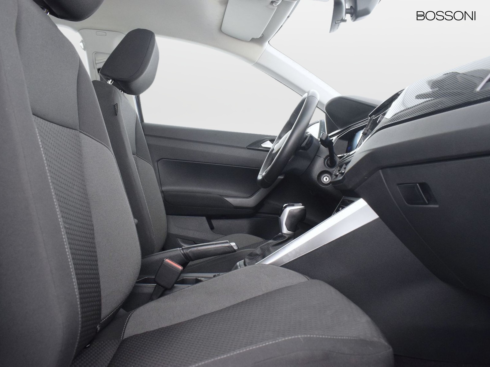 8 - Volkswagen Polo 1.0 tsi 95cv life dsg