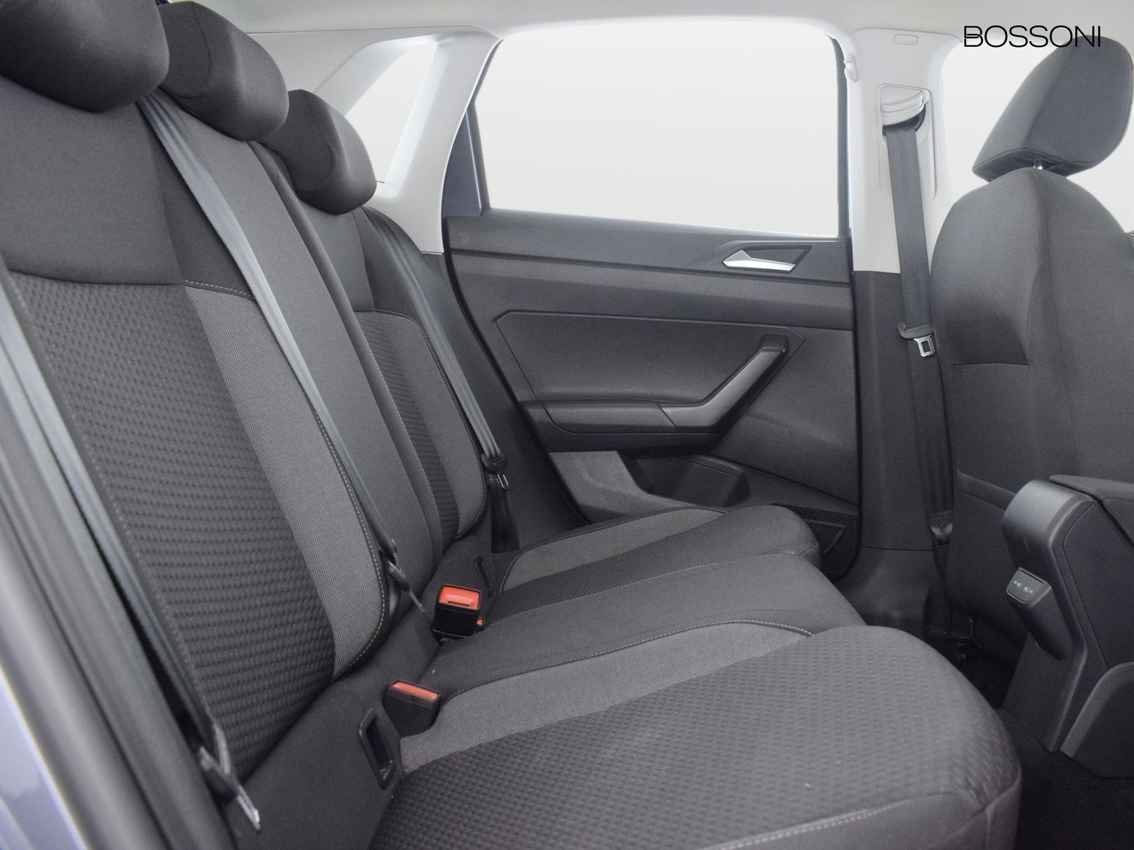 9 - Volkswagen Polo 1.0 tsi 95cv life dsg