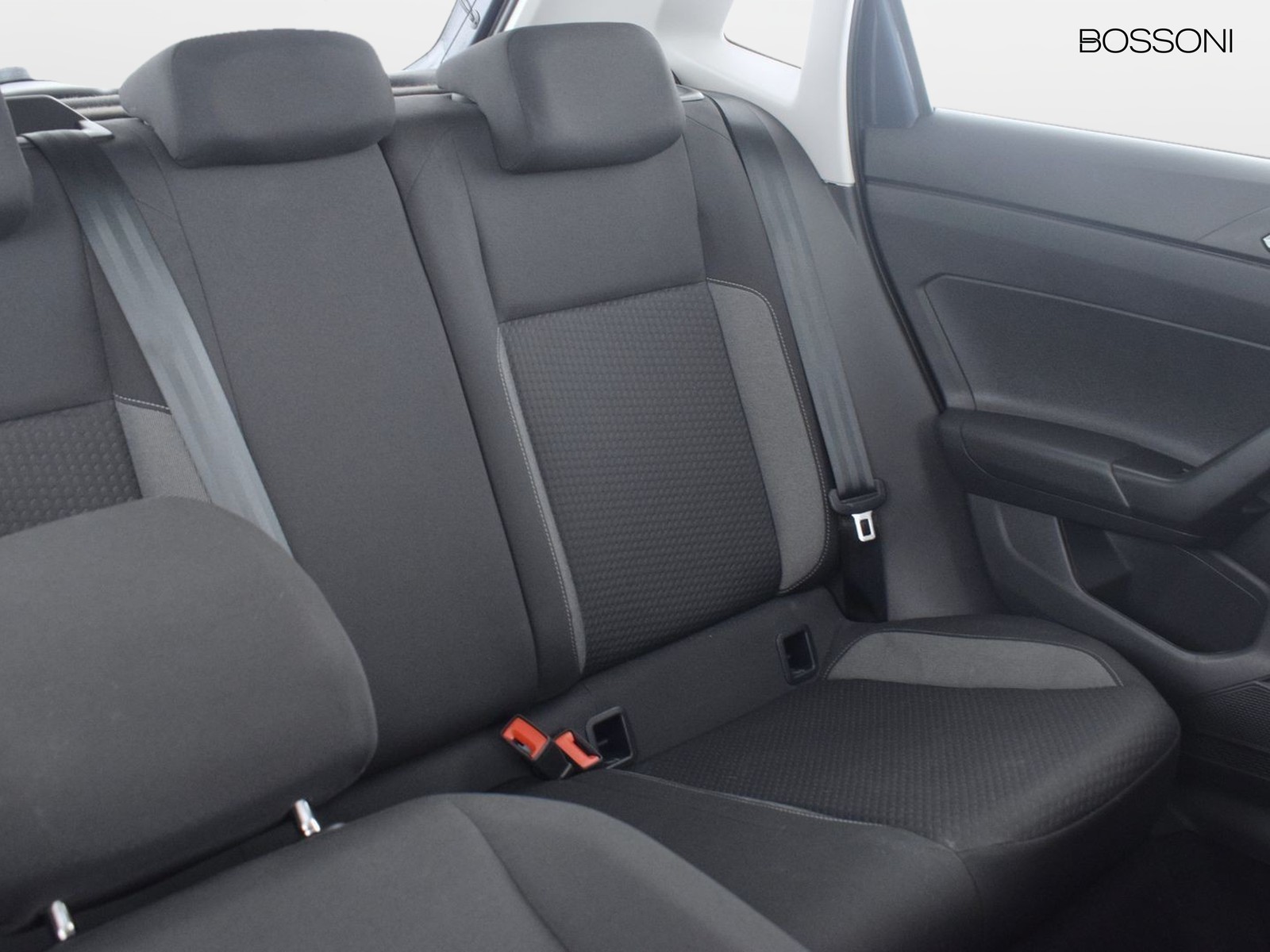 21 - Volkswagen Polo 1.0 tsi 95cv life dsg