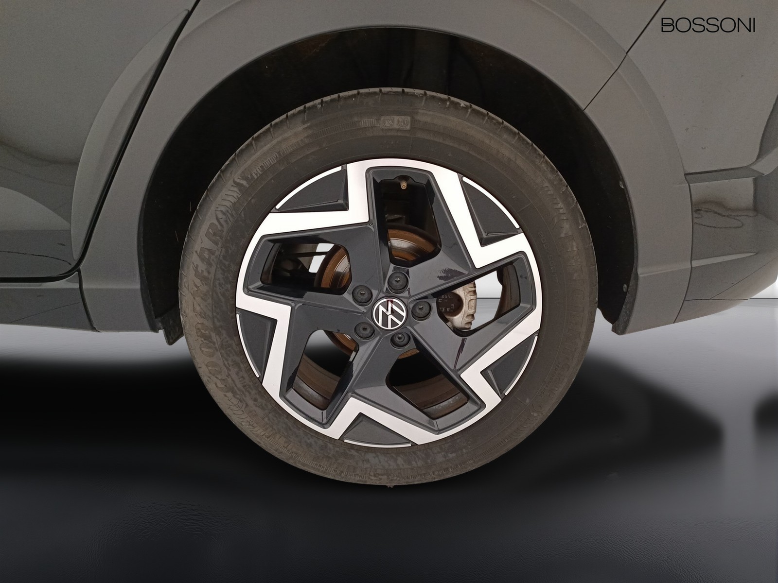 26 - Volkswagen Taigo 1.0 tsi 115cv r-line