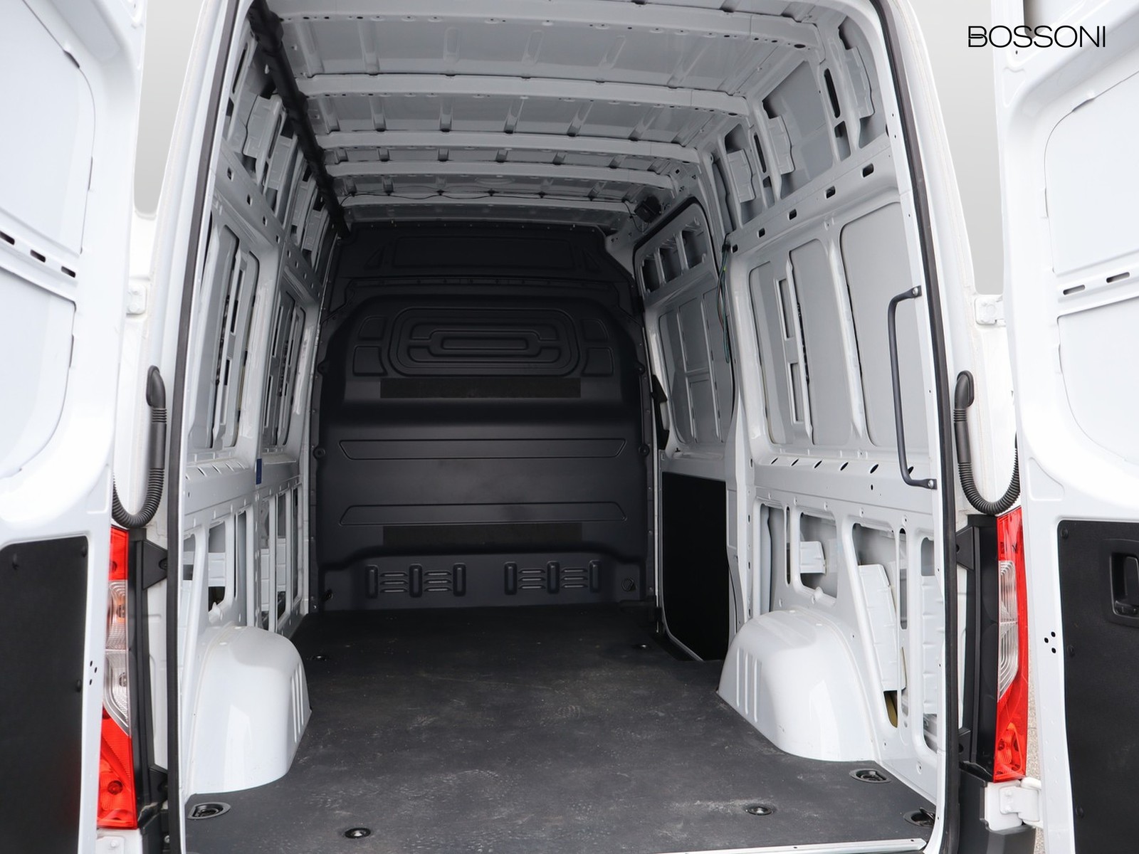 12 - Mercedes Vans Sprinter 315 rwd 2.0 cdi f 37/35 pro