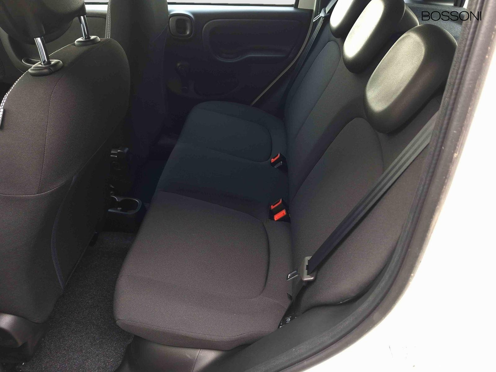 12 - Fiat Pandina 1.0 firefly hybrid 65cv icon s&s 5p.ti