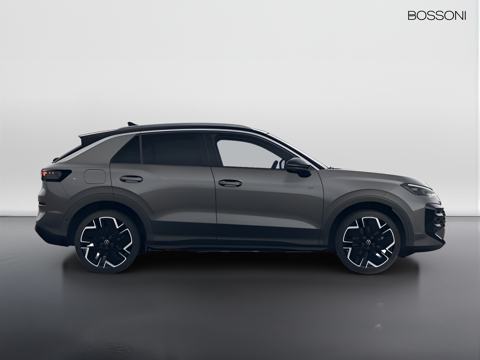 4 - Volkswagen T-Roc 1.5 etsi act 150cv r-line dsg