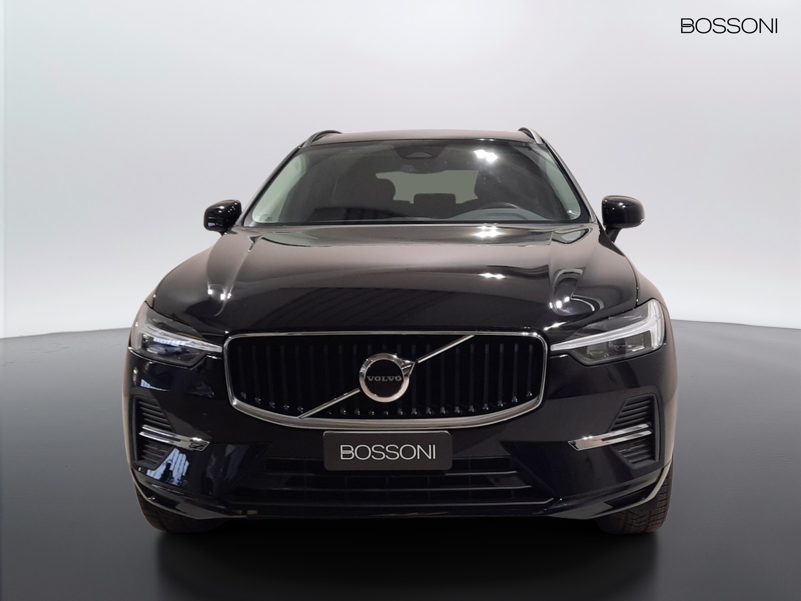 2 - Volvo XC60 2.0 b4 momentum pro automatico