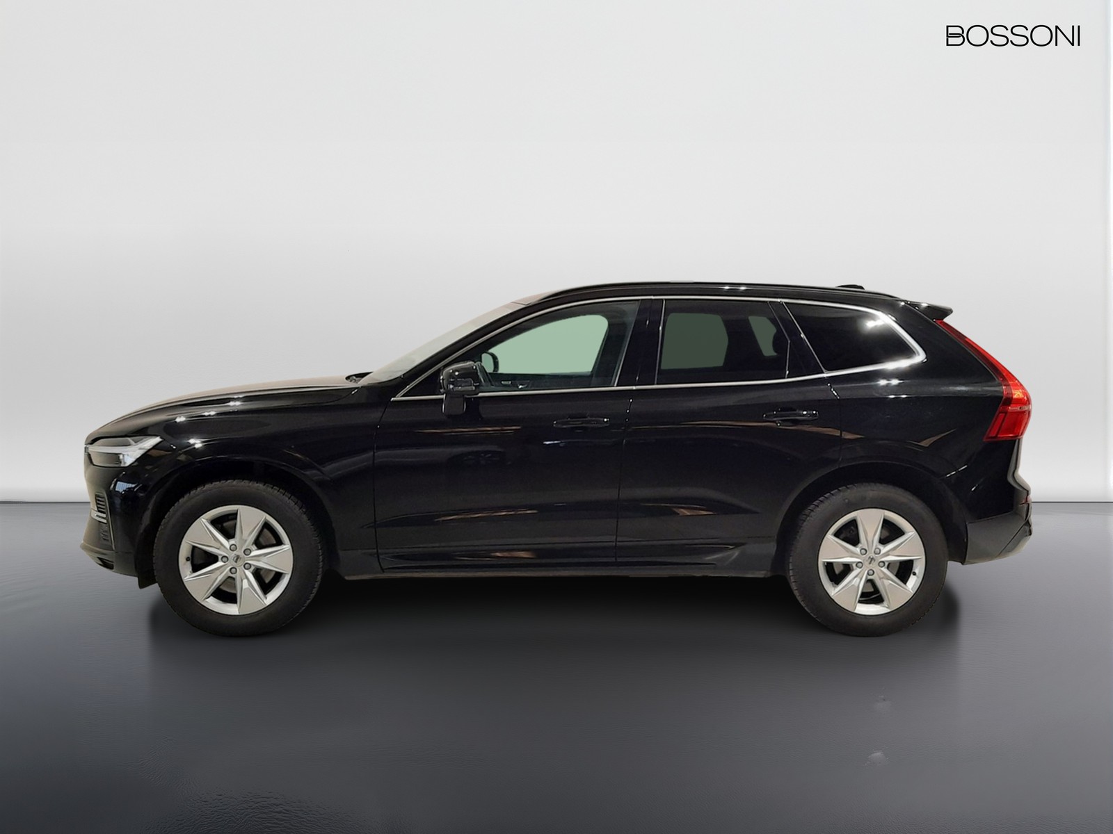 3 - Volvo XC60 2.0 b4 momentum pro automatico