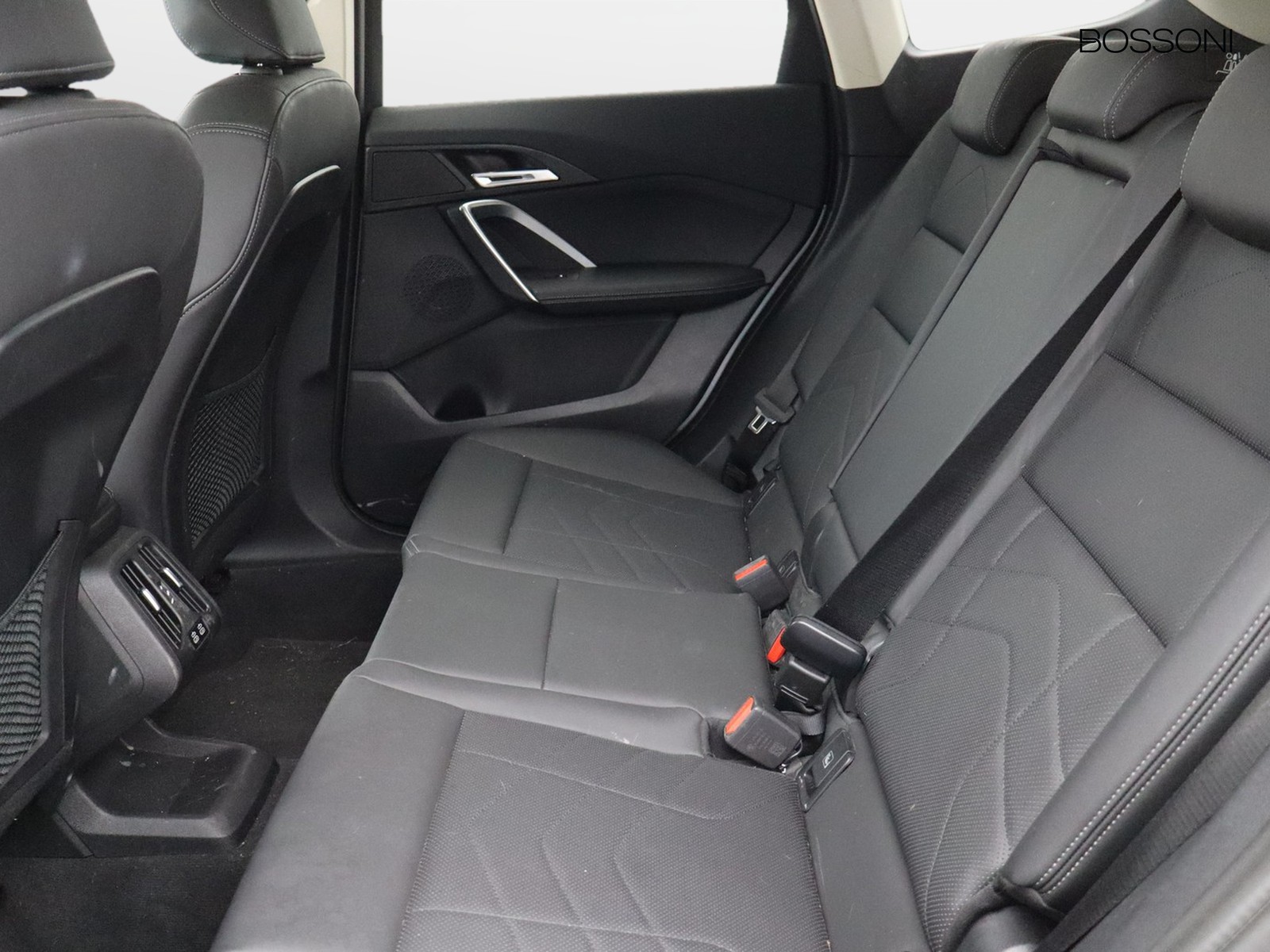 8 - BMW X1 20d mild hybrid 48v xdrive x-line dct