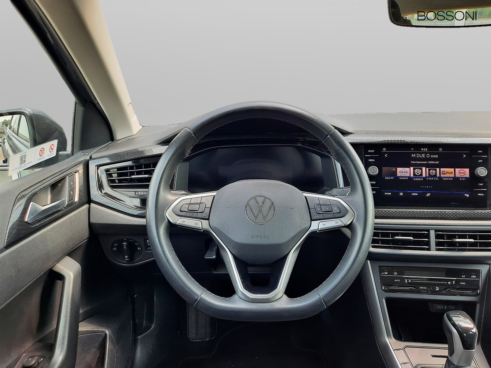 8 - Volkswagen Polo 1.0 tsi 95cv life dsg