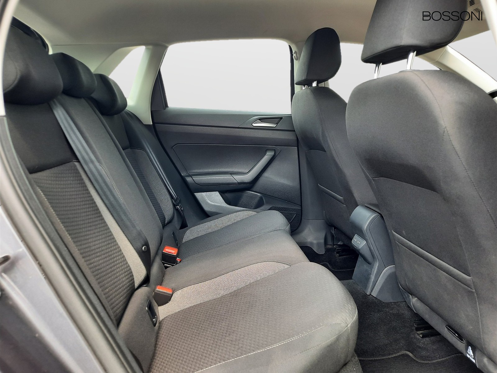 10 - Volkswagen Polo 1.0 tsi 95cv life dsg