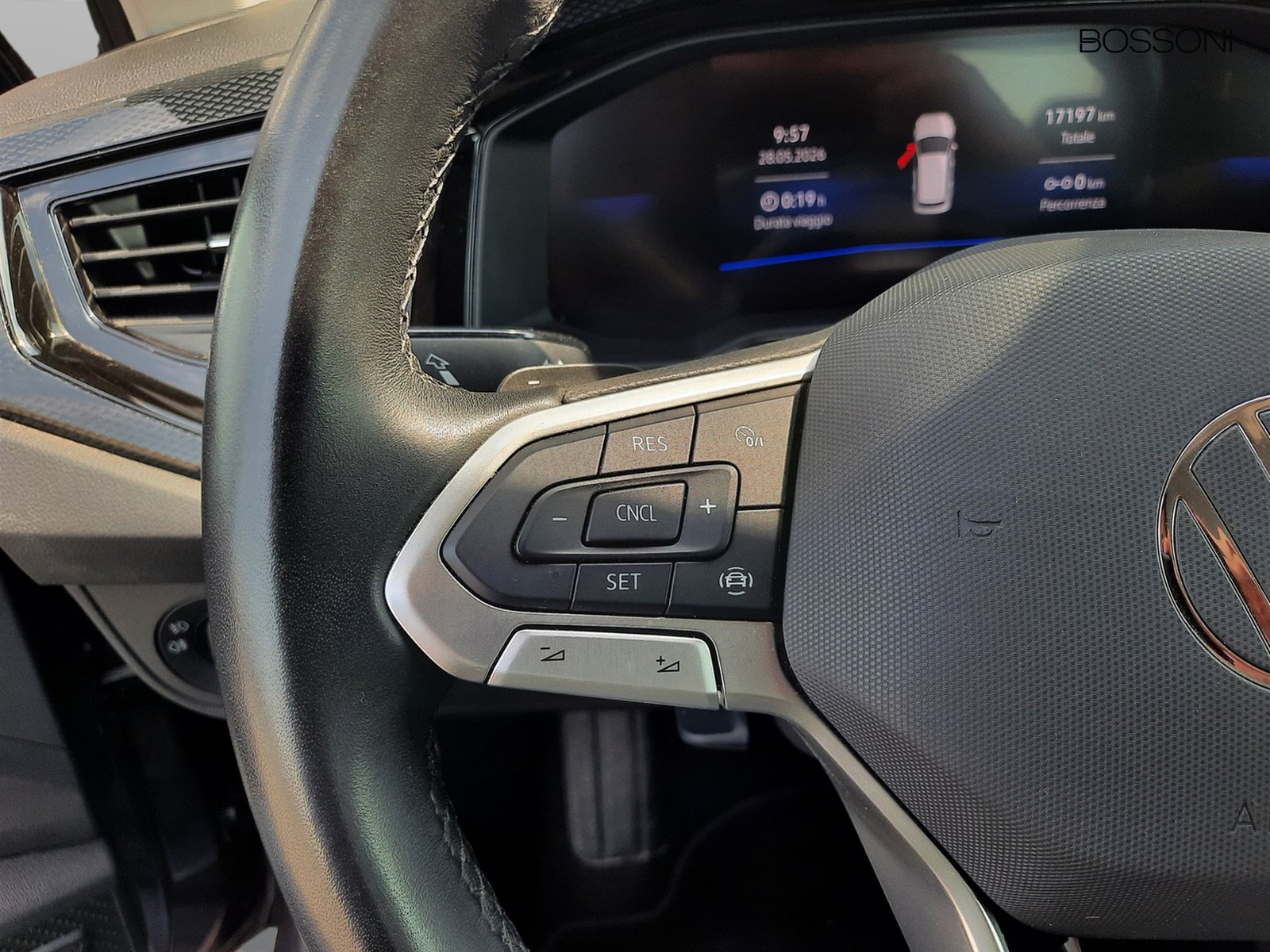 15 - Volkswagen Polo 1.0 tsi 95cv life dsg