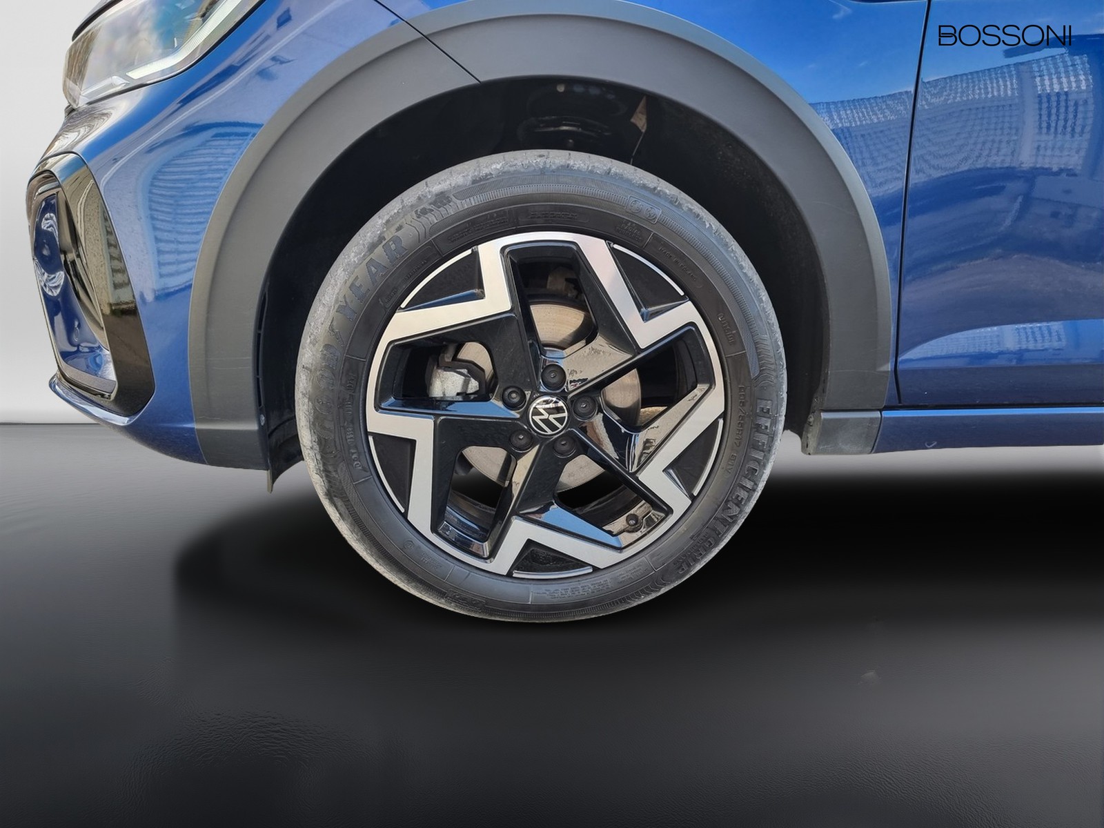 5 - Volkswagen Taigo 1.0 tsi 115cv r-line dsg