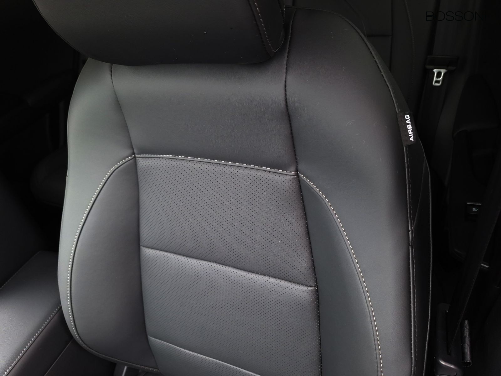 21 - Mg ZS 1.5 hybrid+ luxury auto