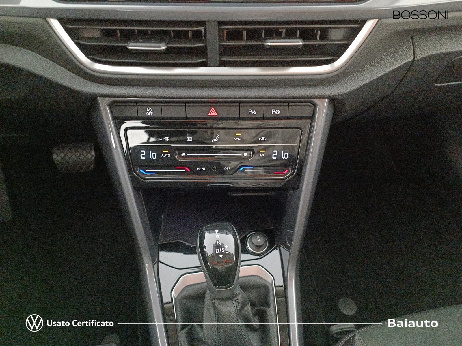 11 - Volkswagen T-Roc 1.5 tsi act style dsg