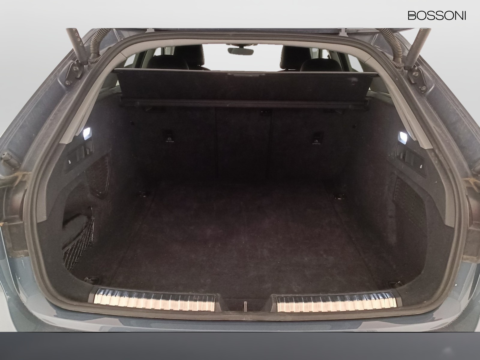 24 - Audi A5 avant 2.0 tdi mhev+ 204cv business advanced