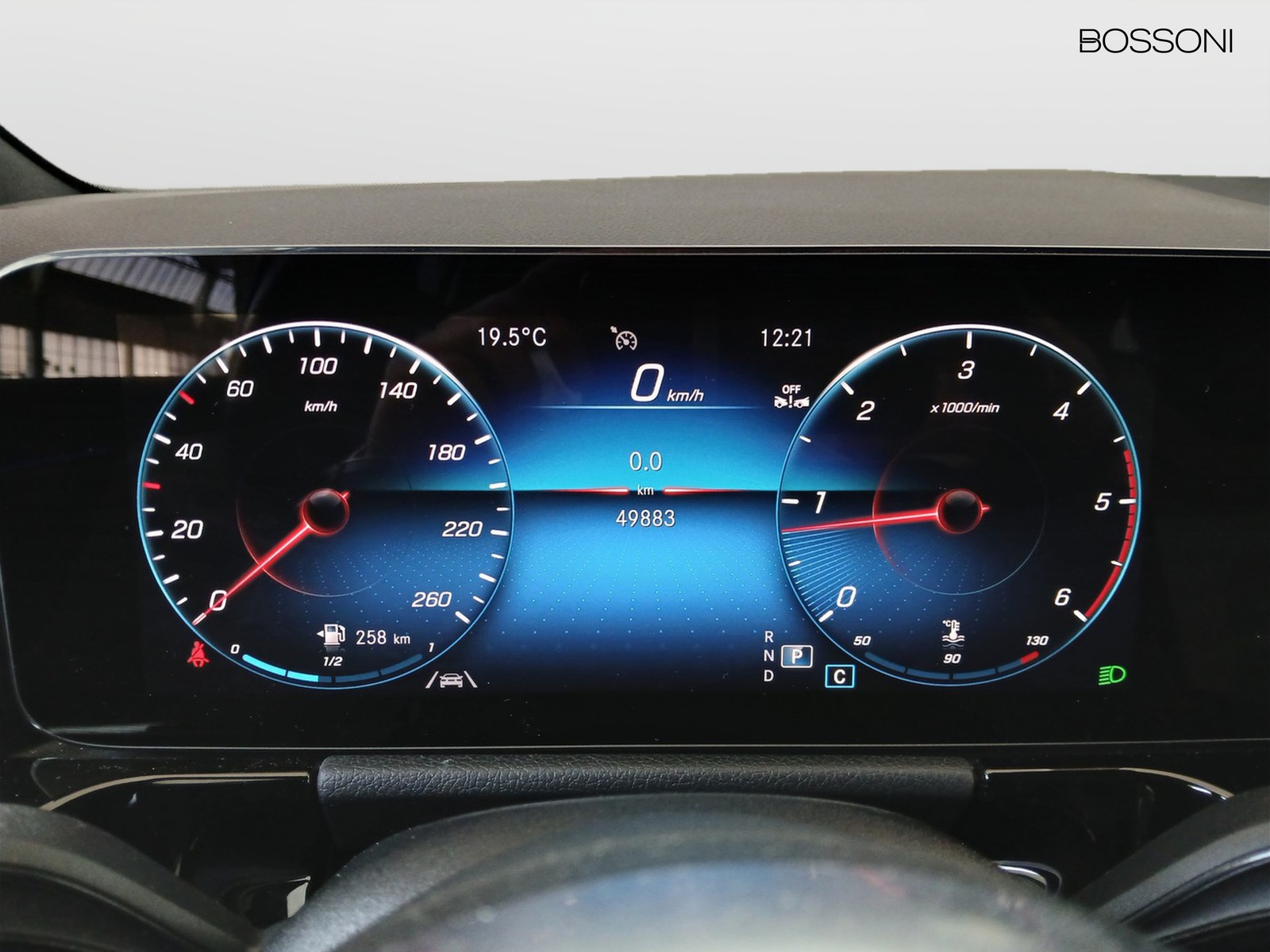 9 - Mercedes GLA 200 d premium 8g-dct