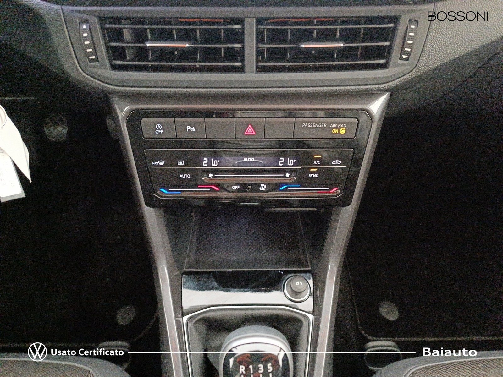 11 - Volkswagen T-Cross 1.0 tsi 110cv advanced