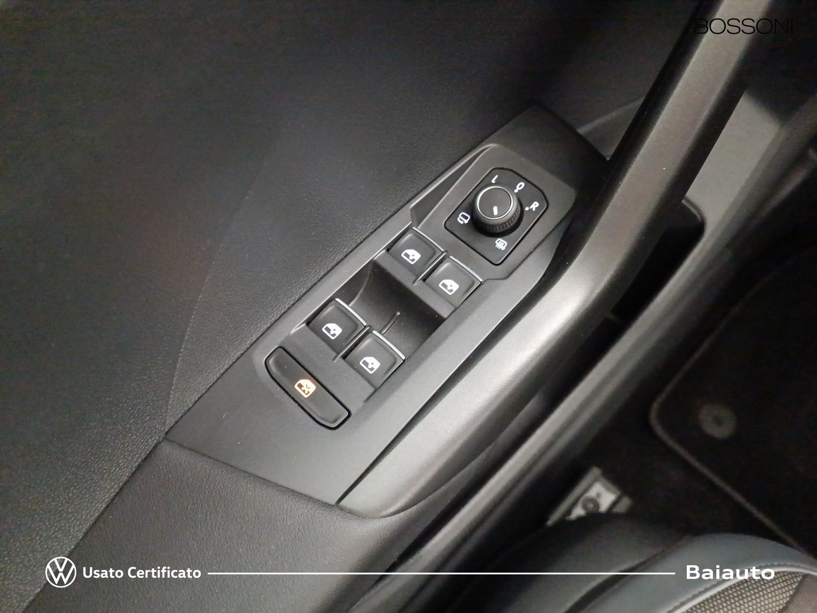 17 - Volkswagen T-Cross 1.0 tsi 110cv advanced
