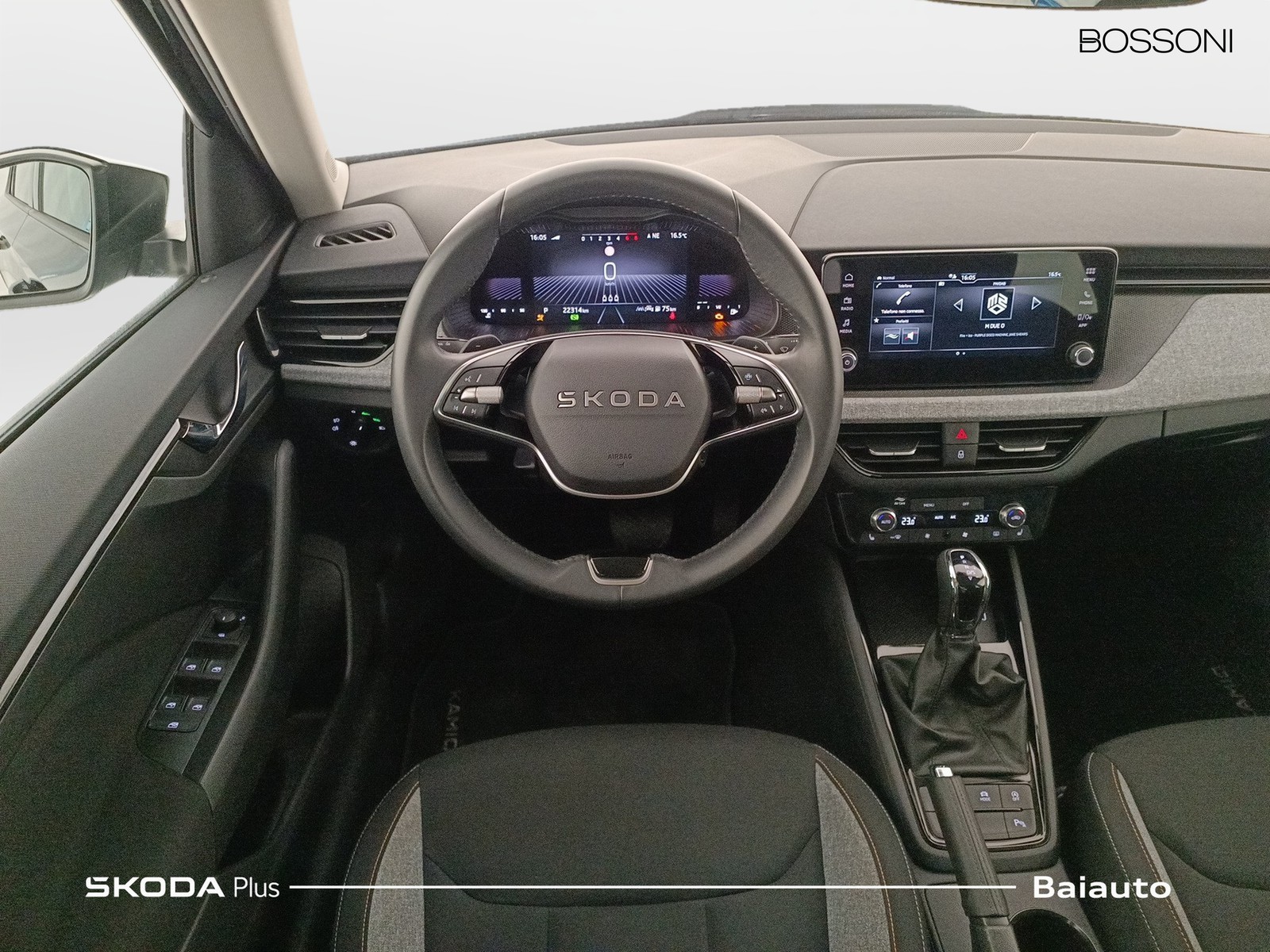 8 - Skoda Kamiq 1.0 tsi 115cv black dots dsg