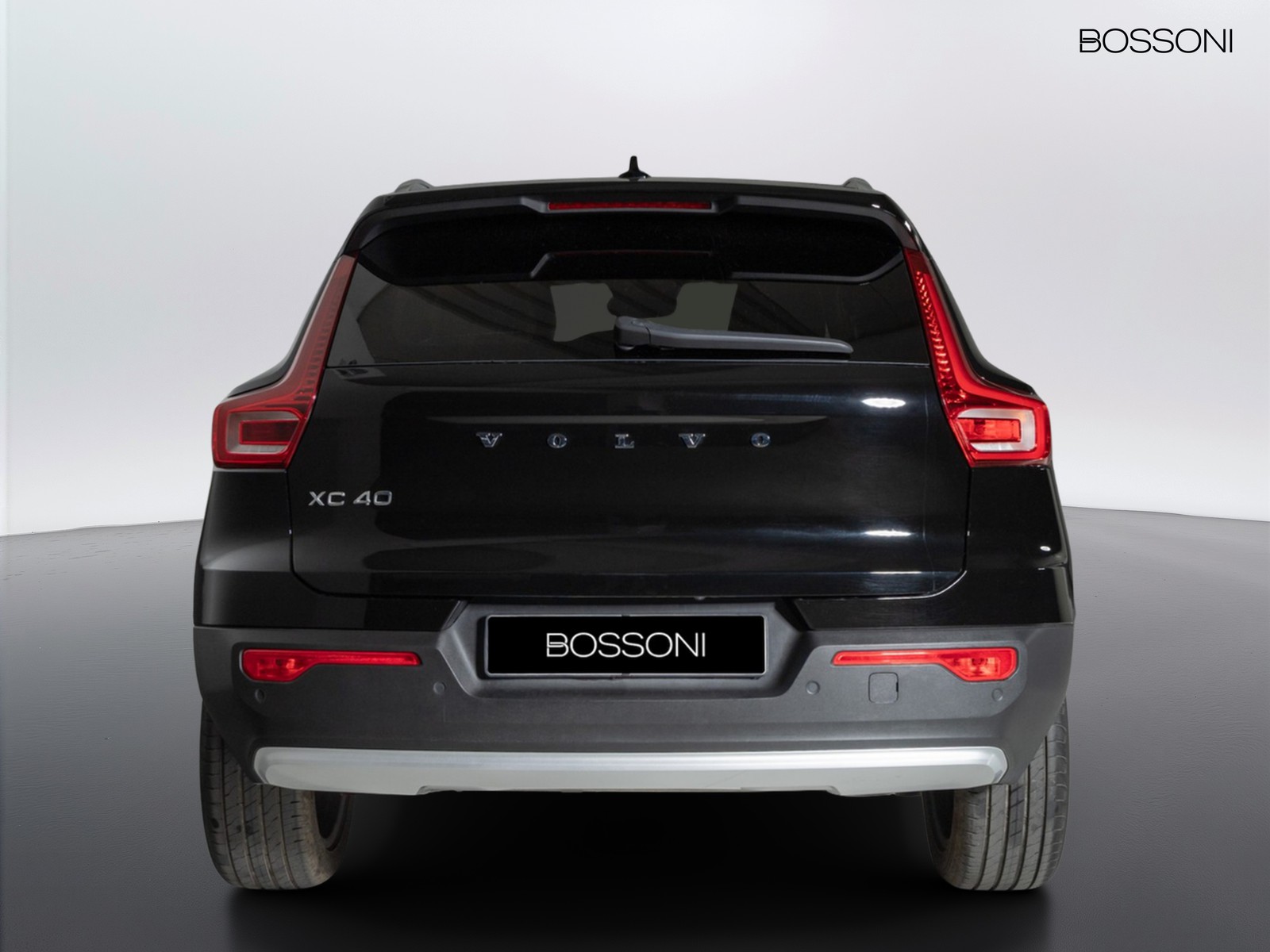 9 - Volvo XC40 2.0 b3 plus bright automatico