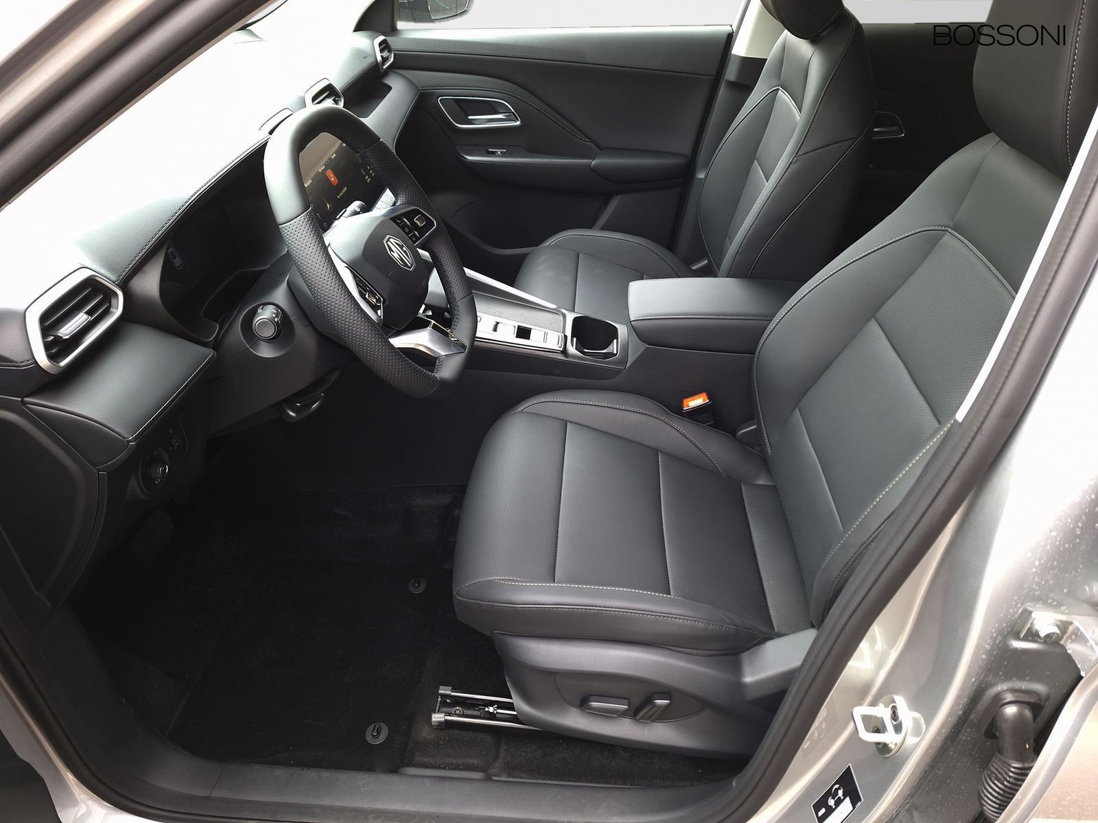 11 - Mg ZS 1.5 hybrid+ luxury auto
