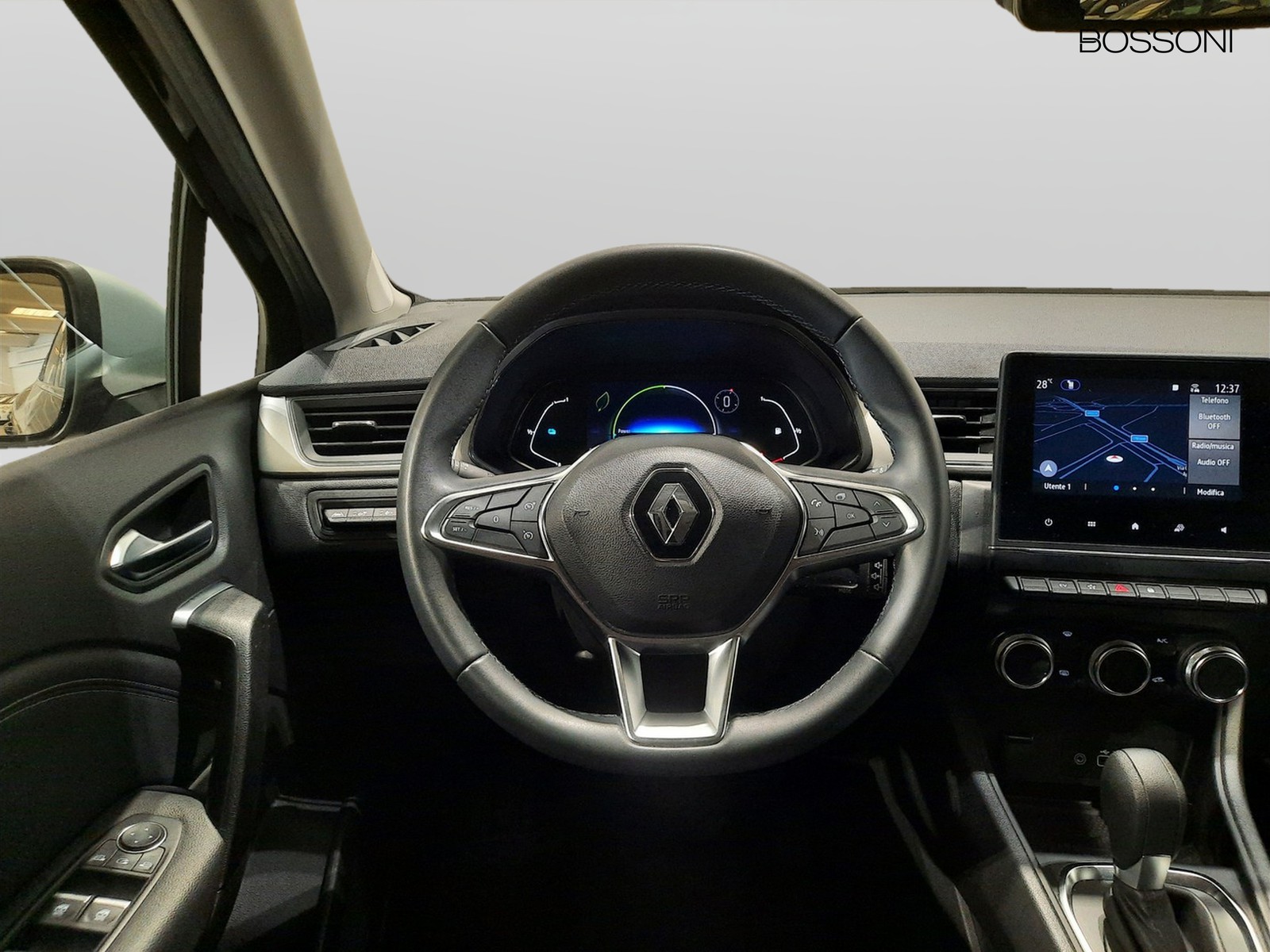 8 - Renault Captur 1.6 e-tech full hybrid techno auto 145cv