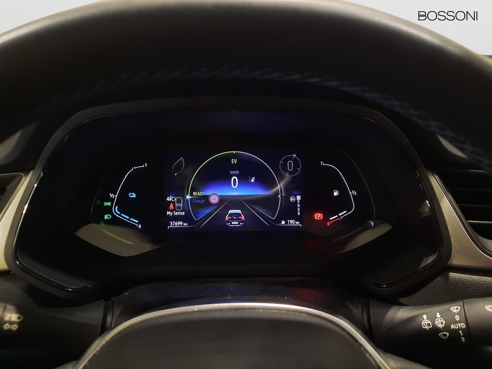 17 - Renault Captur 1.6 e-tech full hybrid techno auto 145cv