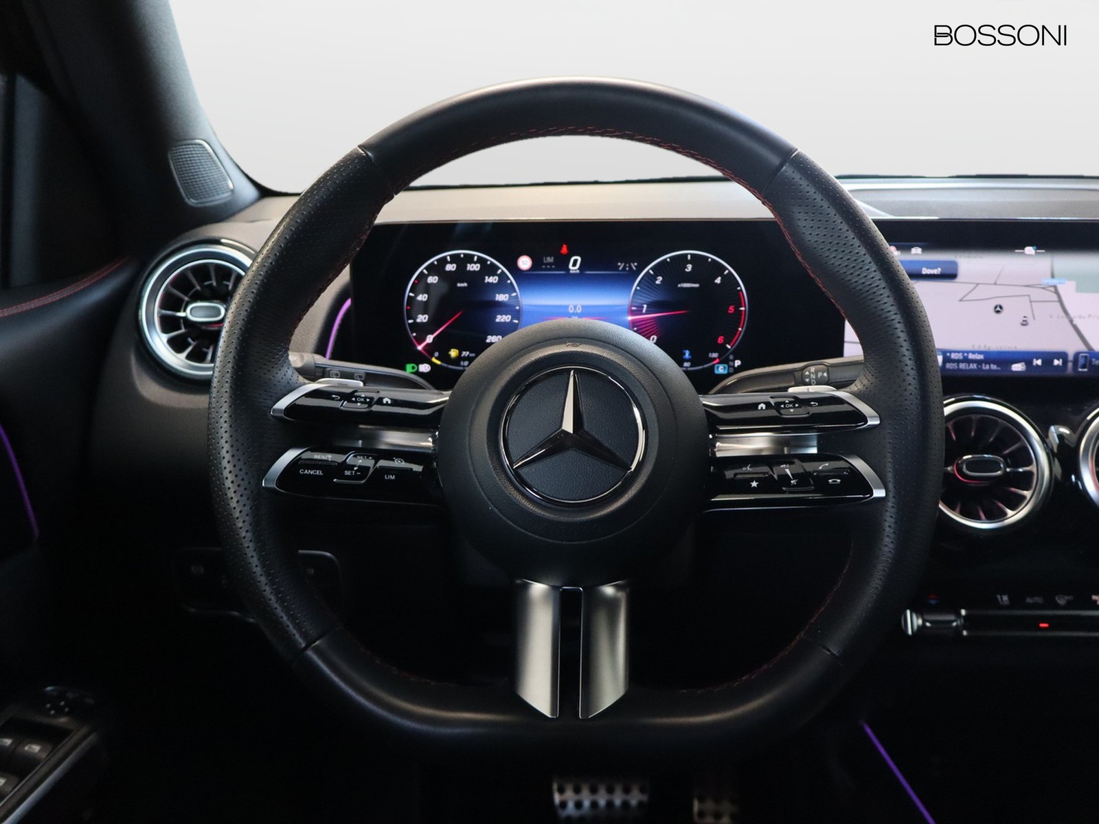 17 - Mercedes GLB 180 d amg line advanced plus 8g-dct