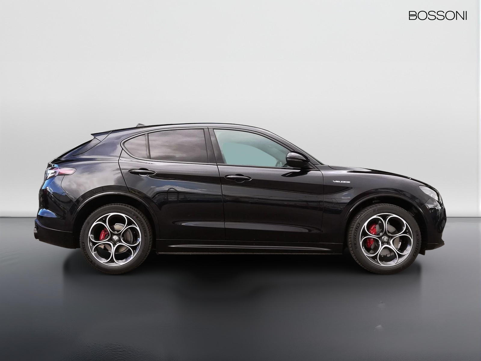 4 - Alfa Romeo Stelvio 2.2 turbo 210cv veloce q4 at8