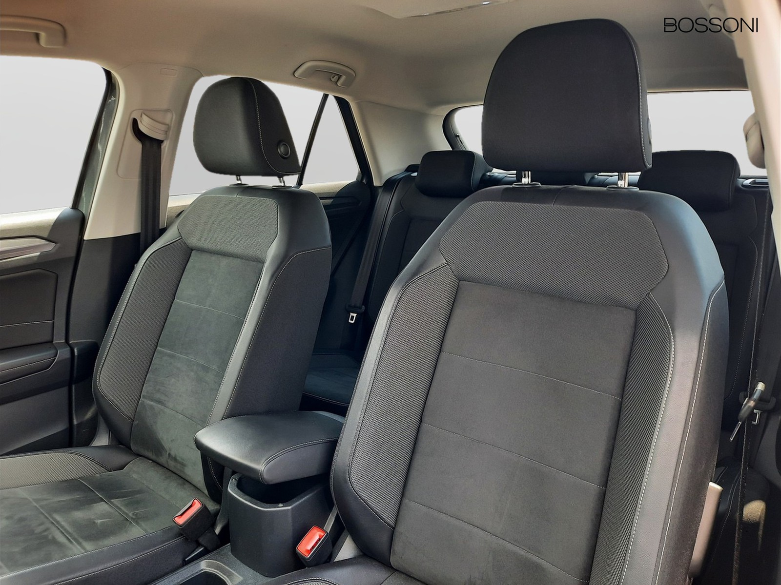 18 - Volkswagen T-Roc 1.0 tsi 110cv style