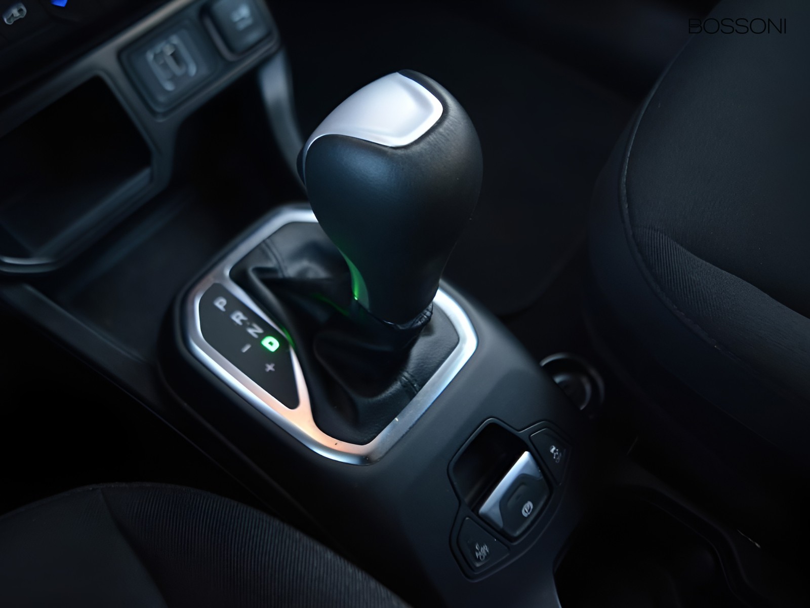 12 - Jeep Renegade 1.5 turbo t4 mhev summit 2wd