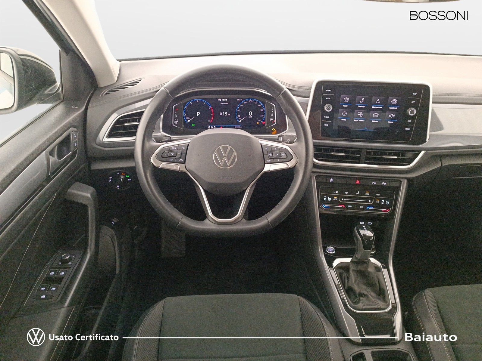8 - Volkswagen T-Roc 1.5 tsi act style dsg