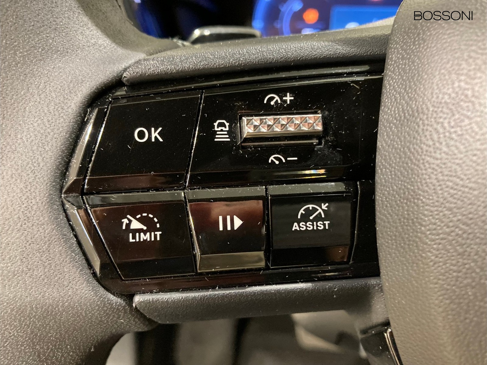 11 - Alfa Romeo Junior 1.2 hybrid 145cv ibrida edct6