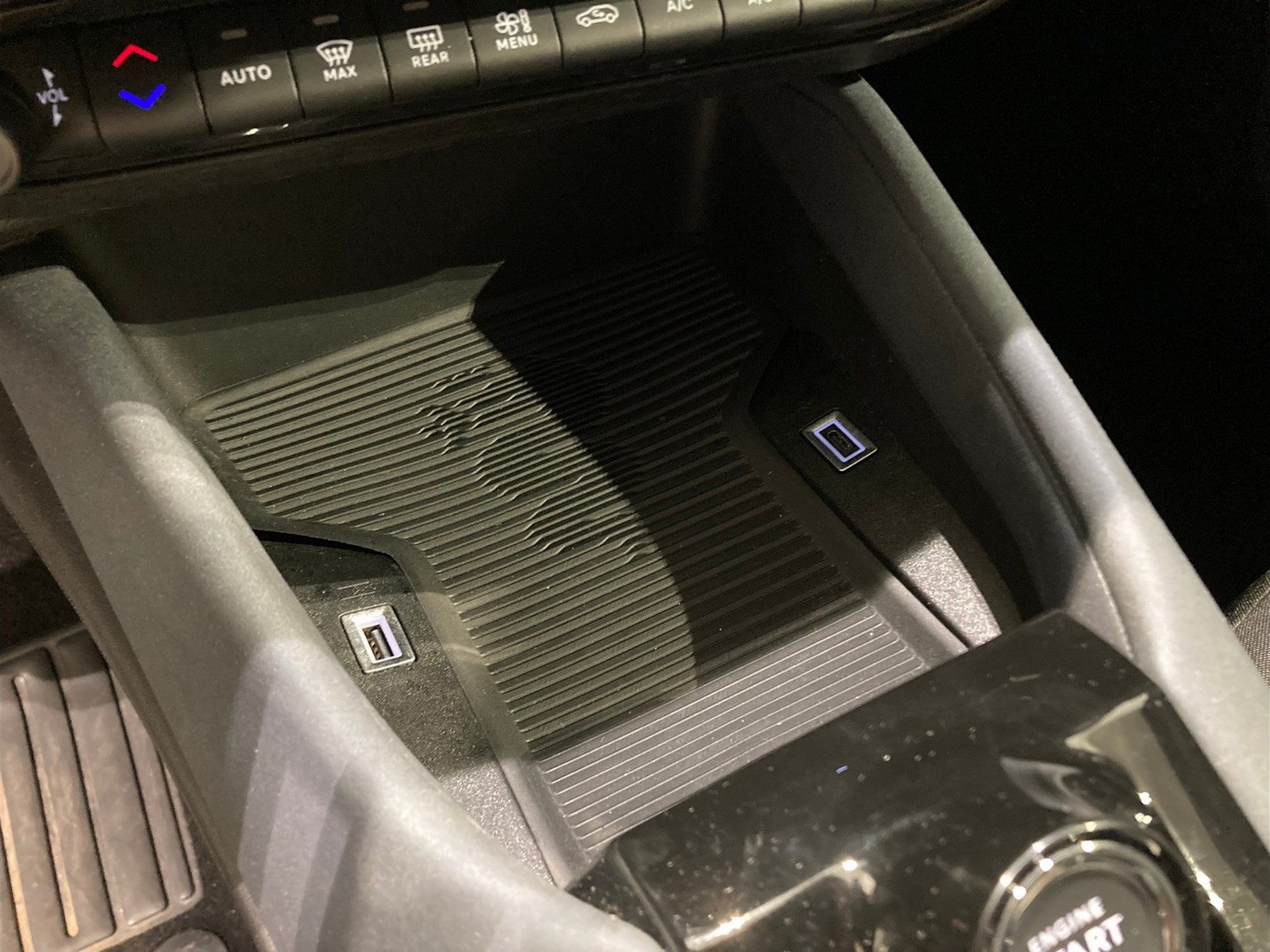 14 - Alfa Romeo Junior 1.2 hybrid 145cv ibrida edct6