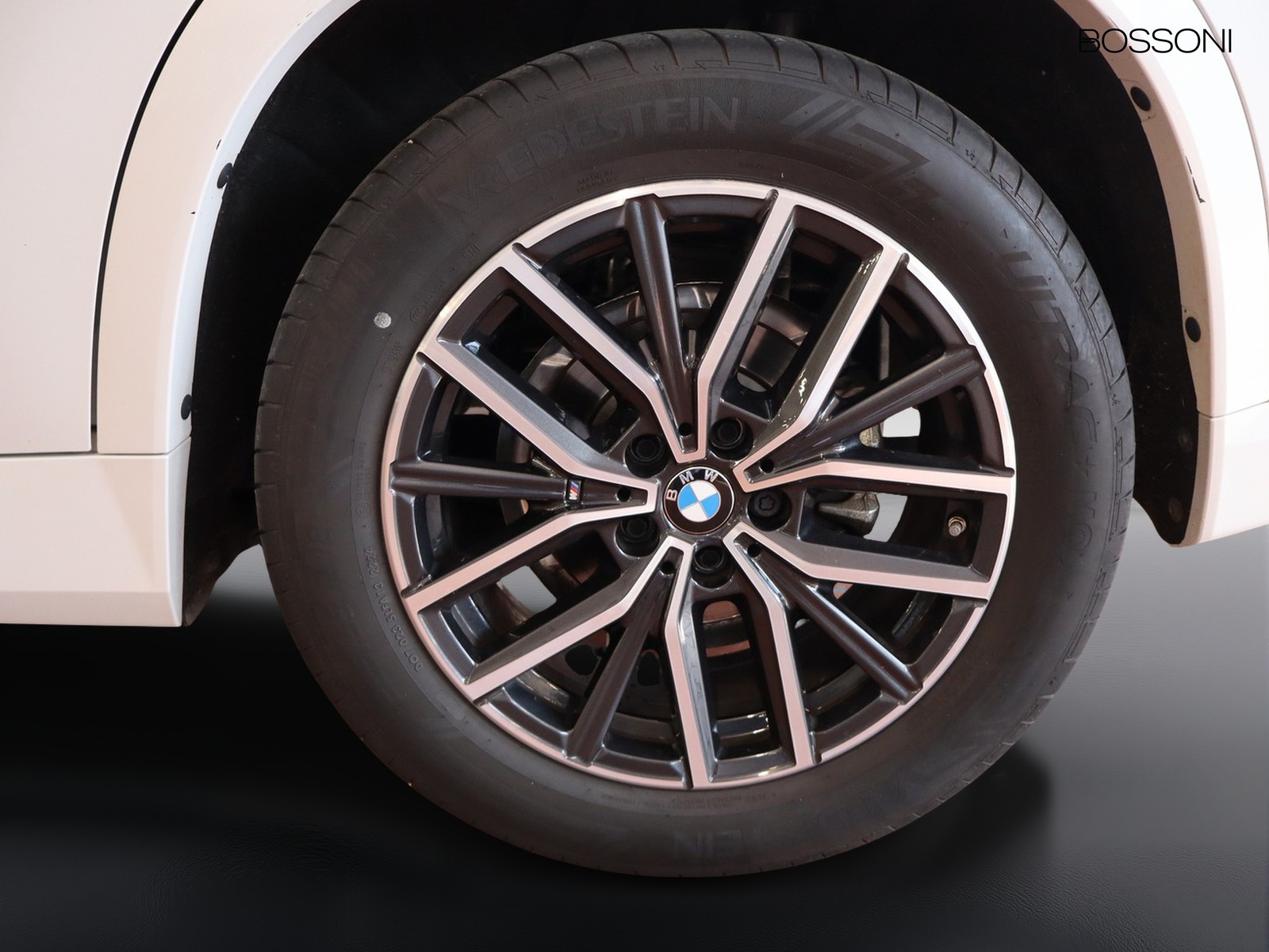 4 - BMW X1 18d sdrive msport dct