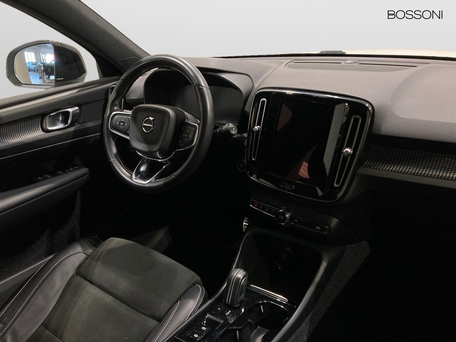 11 - Volvo XC40 1.5 t5 recharge plug-in-hybrid r-design geartronic my21