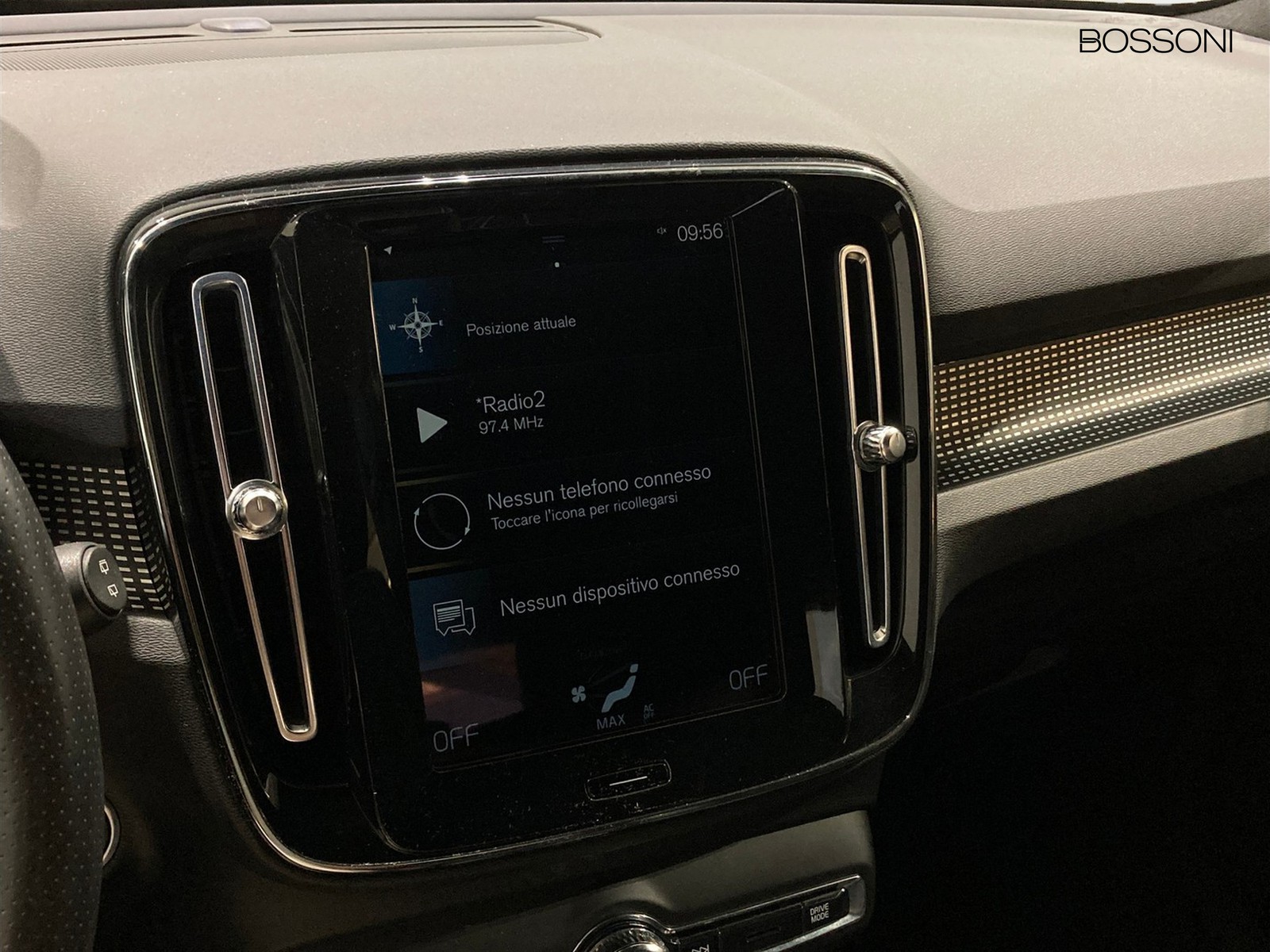 16 - Volvo XC40 1.5 t5 recharge plug-in-hybrid r-design geartronic my21