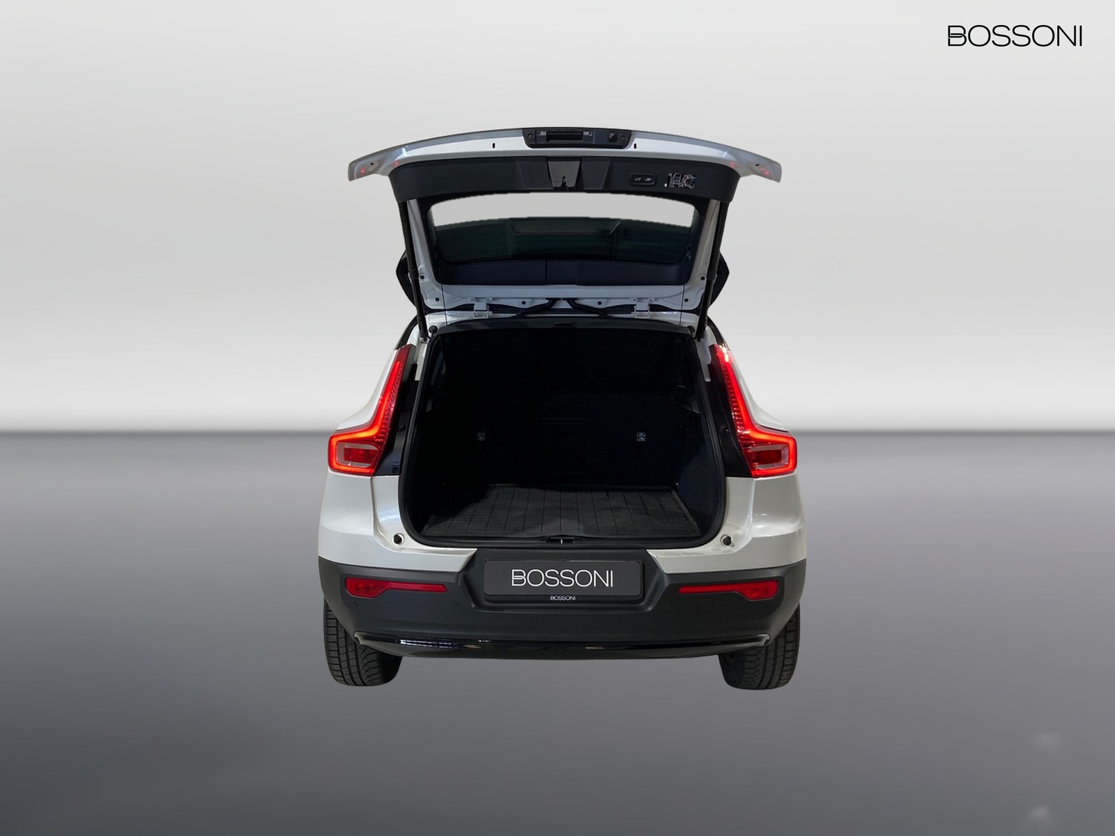 26 - Volvo XC40 1.5 t5 recharge plug-in-hybrid r-design geartronic my21