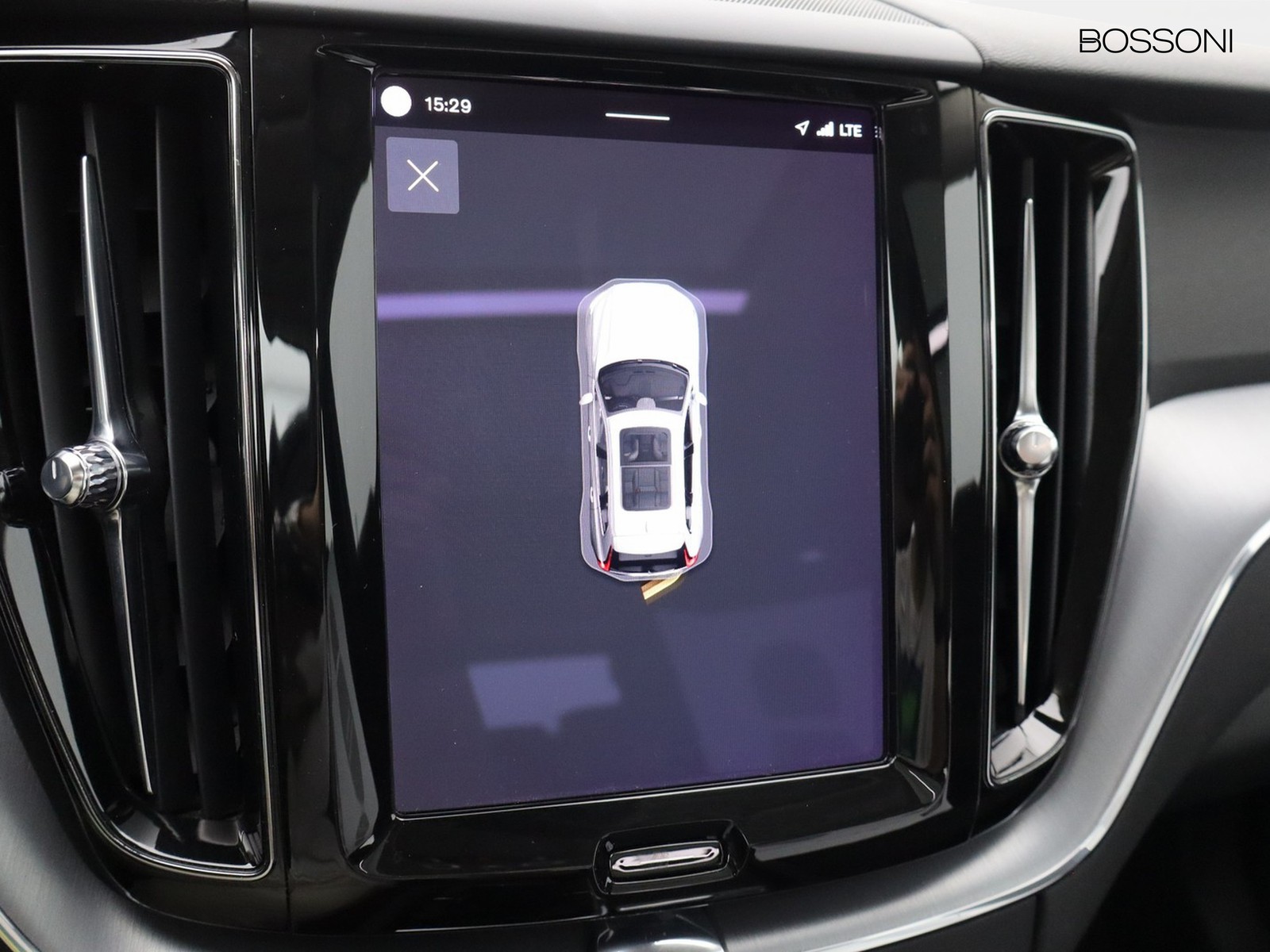 11 - Volvo XC60 2.0 t6 recharge plug-in hybrid  inscription expression awd automatico