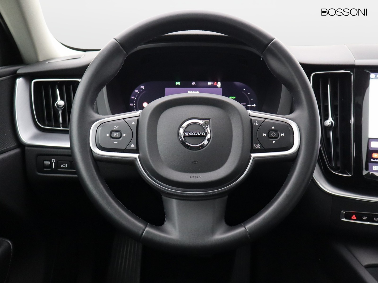 16 - Volvo XC60 2.0 t6 recharge plug-in hybrid  inscription expression awd automatico